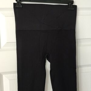 Spanx Leggings. Black. Size Medium